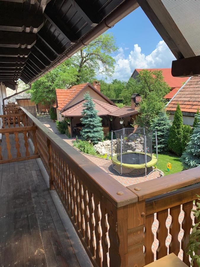 Pensiunea Haiduc Sacele Brasov Dış mekan fotoğraf